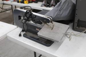 lot 19 image: Wards TDR 2354 Power-Kraft Jig Saw