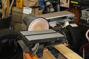 lot 17 image: Skil 3370 4 Belt  6 Disc Sander