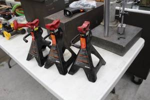 lot 24 image: Lot of (3) Team Mechanix Jack Stands 2-Ton