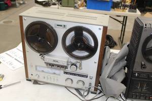 lot 168 image: Vintage Akai Glass & XTal Ferrite Head Reel To Reel Deck GX-255
