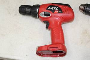 lot 159 image: Skil 2466 12V Cordless Drill