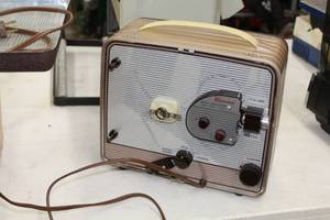 lot 171 image: Vintage Kodak Brownie 8mm Movie Projector f1.6 Lens