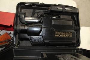 lot 173 image: Panasonic VHS OmniMovie Movie Camera  with Plastic Case