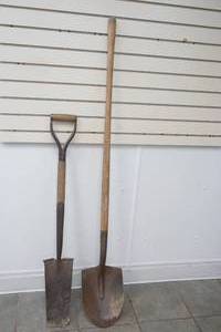 shovel and tiling spade