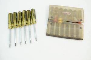 Screw driver sets