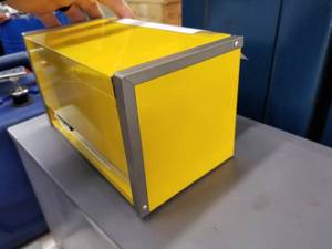 lot 976 image: Snap-on Metal Tool Box 3-drawer