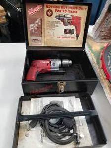 lot 1046 image: Milwaukee  0234-75 75th Anniversary 12 Magnum Drill 600W  with Metal Case
