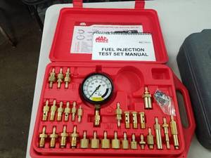 lot 1052 image: Mac Tools Master Fuel Injection Test Set FIT1200MS
