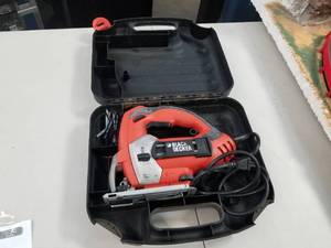 lot 1056 image: Black & Decker JS600 20mm Jig Saw  with Plastic Case