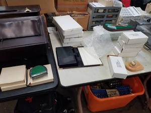 lot 1061 image: Lot of (14) Hermes Engravable Desk Accessories  - Magnetic Golf Ball on Wood Plaque (x5), Walnut Golf Set (x2), TabletTool Kit (x4), Practice Putters (x3)