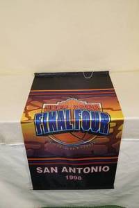 lot 152 image: 1998 NCAA Final Four Banner