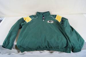 lot 140 image: Packers Quarter Zip Pullover Jacket