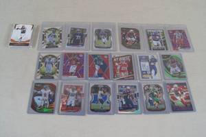 lot 98 image: Football Cards - Refractors, Rookies, Die Cuts