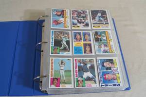 lot 120 image: Binder of 1984 Topps Baseball Cards - Great Condition