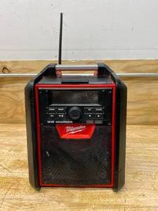 lot 31 image: MIWAUKEE M18 Lithium-Ion Cordless Jobsite RadioCharger