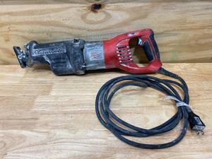 lot 16 image: MILWAUKEE 15 Amp 1-14 in. Stroke Orbital SUPER SAWZALL Reciprocating Saw