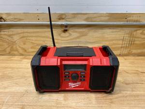 lot 46 image: MILWAUKEE M18 18-Volt Lithium-Ion Cordless Jobsite Radio (Tool Only)