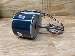 lot 50 image: U.S. MOTORS 3323 - 13 - 16 HP, 1075 RPM, 208-230V, 60 Hz, 48Y