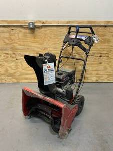 lot 85 image: TORO SnowMaster 724 QXE 24 in. 212cc Single-Stage Gas Snow Blower