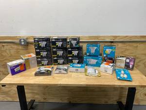 lot 89 image: Lot of Various LED Lightbulbs