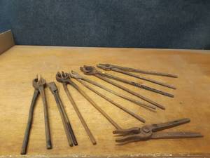 lot 1011 image: Lot of (7) Blacksmith Forging Tools - Tongs, Pliers and More - All Move freely