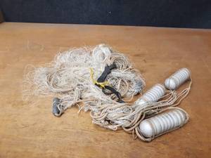 lot 1043 image: Vintage Fishing Net - Aluminum Floats