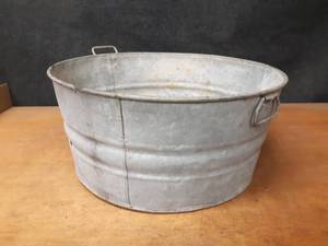 lot 1058 image: Galvanized Washtub - Measures about 24 Diameter and 11-12 High