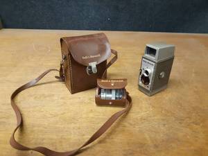 lot 1064 image: Vintage Bell & Howell 8mm Movie Camera - Model 252