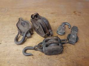 lot 1097 image: Lot of Pulleys - Steel and Wood