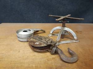 lot 1101 image: Pulley, Stand and More - Pulley is about 6 Diameter