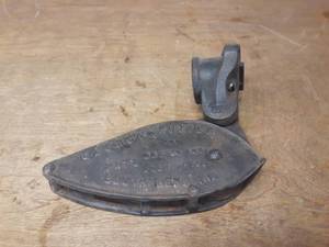 lot 1129 image: Cast Iron Antique George Cutter Light Pulley