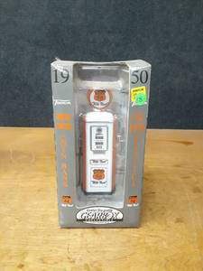 lot 1149 image: Gearbox Replica Phillips 66 1950 Gas Pump Coin Bank - Box is about 11 Tall