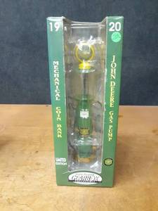 lot 1153 image: Gearbox John Deere Visible Gas Pump Mechanical Coin Bank  - Box is about 15-12 Tall