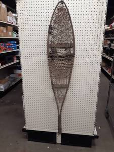 lot 1163 image: Antique Snowshoe - great wall hanger - about 58 x 12