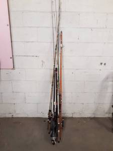 lot 1334 image: Lot of (10) Vintage and Modern Fishing Poles and Reels
