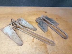 lot 1354 image: Set of 2 Steel Boat Anchors - Largest Overall is about 19 x 11