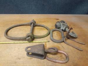 lot 1361 image: Lot of Large Hooks and Rings