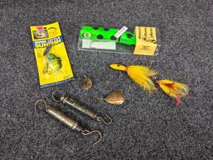 lot 1258 image: Fishing Tackle - Muskie Lures, Scales, and MORE