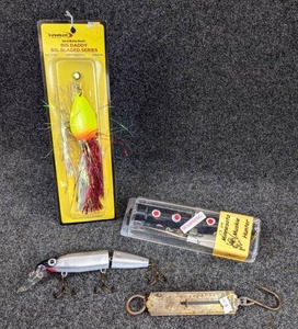 lot 1259 image: Fishing Tackle - Muskie Lures, Scales, and MORE
