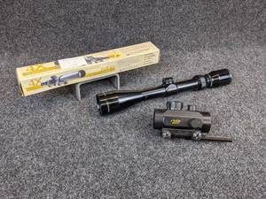lot 1275 image: Lot of 3 Scopes - BSA Red Dot RD30, ProHunter 4-12x40 Model No. 7715, and Buck River 4x20 for .22 Rifle