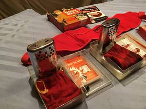 lot 684 image: Vintage Jon-E Warmers and Body Belt