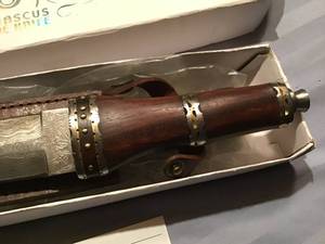 lot 691 image: Damascus Blade Knife