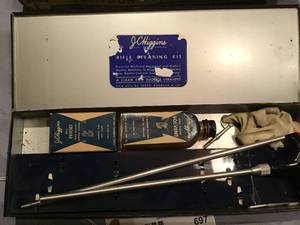 lot 697 image: Gun Cleaning Kit - Set 3