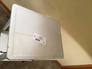 lot 641 image: Antique Doehler Metal Enameled White Table