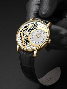 Men Roman Numerals Round Pointer Quartz Watch