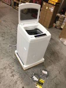 lot 14 image: Magic Chef  2.0 cu. ft. Compact Portable Top Load Washer in White not used