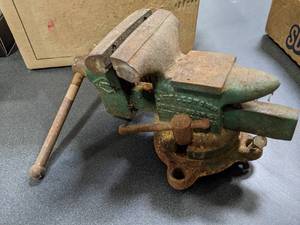 Vintage No 112 Bench Vise See Phot...