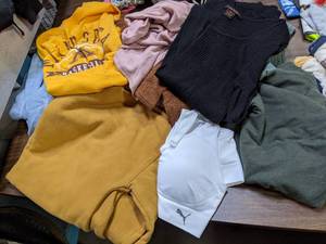 Ladies Name Brand Clothing (M) See...