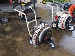 lot 1104 image: Little Wonder 9160-02-01 (GC160 Honda) Optimax Wheeled Leaf Blower