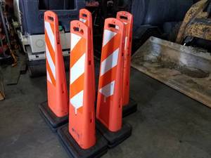 lot 1114 image: Lot of (10) Safety Panels with base